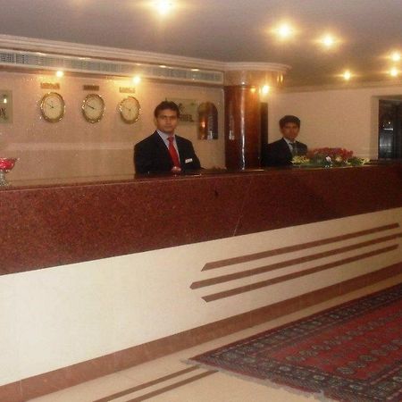 Hotel Crown Plaza Lahore Exterior photo